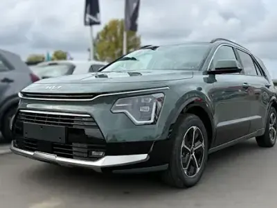 Usata Kia Niro Vision 138 CV (101 kW) 2025 Verde SUV