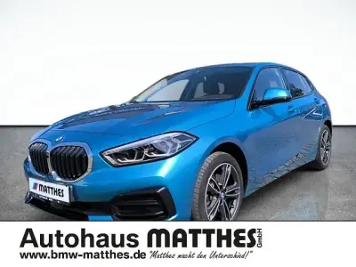 Gebraucht BMW 118 Sport Line 136 PS (100 kW) 2022 Blau Kleinwagen