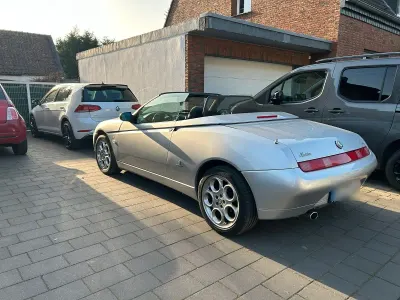 Gebraucht Alfa Romeo Spider 144 PS (105 kW) 2000 Silber Cabrio