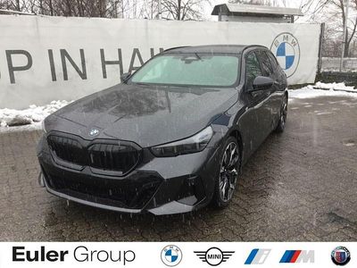 Grau Gebraucht 2025 BMW 520 Performance Kombi | 48.899 € (Superpreis)