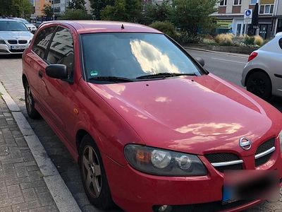 Nissan Almera