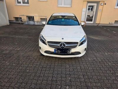 Gebraucht Mercedes A200 Edition 156 PS (114 kW) 2017 Weiß Limousine
