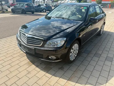 Gebraucht Mercedes C180 Elegance 156 PS (114 kW) 2009 Schwarz Limousine