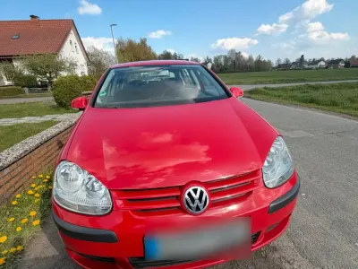 Gebraucht VW Golf V 115 PS (84 kW) 2005 Rot Kleinwagen