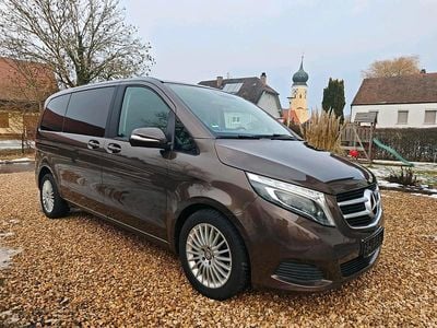 Gebraucht Mercedes V220 163 PS (119 kW) 2015 Braun Van / Kleinbus