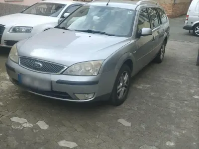 Gebraucht Ford Mondeo 132 PS (97 kW) 2003 Silber Limousine