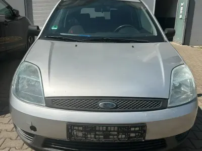 Gebraucht Ford Fiesta 69 PS (50 kW) 2003 Grau Kleinwagen