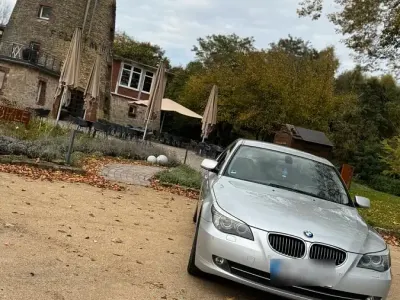 Gebraucht BMW 523 190 PS (139 kW) 2007 Silber Limousine