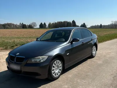 Gebraucht BMW 320 150 PS (110 kW) 2005 Grau Limousine