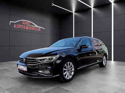 Gebraucht VW Passat Elegance 150 PS (110 kW) 2024 Deep black perleffekt Kombi