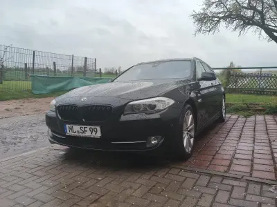 Gebraucht BMW 525 Luxury Line 218 PS (160 kW) 2013 Schwarz Kombi