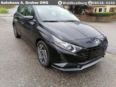 Neu Hyundai i20 Trend 101 PS (74 kW) 2025 Phantom black Kleinwagen
