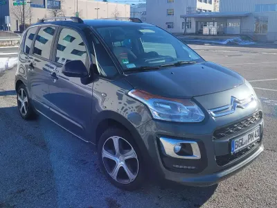 Usado Citroën C3 PureTech 110 CV (80 kW) 2017 Gris Monovolumen