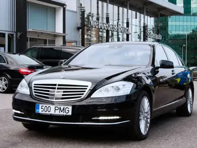 Gebraucht Mercedes S500 435 PS (319 kW) 2012 Schwarz Limousine