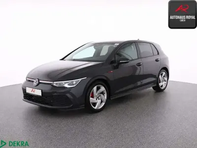 Gebraucht VW Golf VIII GTI 245 PS (180 kW) 2023 Uranograu Limousine