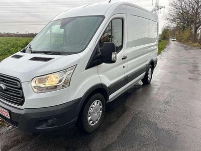 Gebraucht Ford Transit Trend 170 PS (125 kW) 2019 Frostweiß Van / Kleinbus