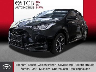 Neu Toyota Yaris Hybrid Comfort 116 PS (85 kW) 2025 Black mica / ink Kleinwagen
