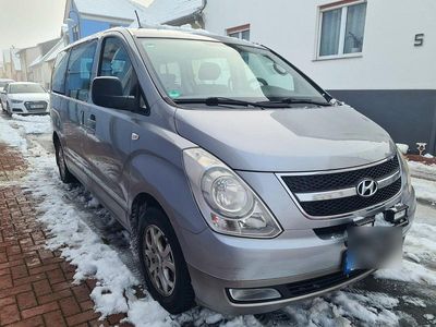Silber Gebraucht 2011 Hyundai H-1 Van / Kleinbus | 7.950 € (Etwas zu teuer)