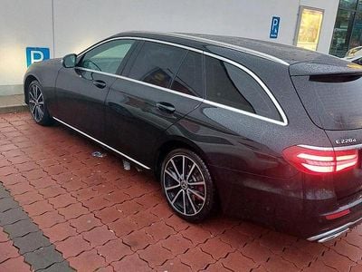 Gebraucht Mercedes E220 194 PS (142 kW) 2018 Schwarz Kombi
