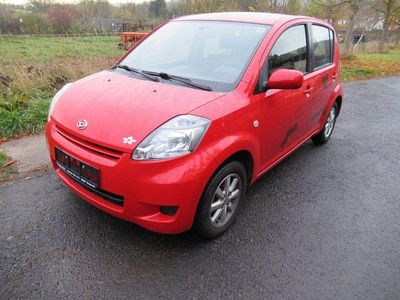 Gebraucht Daihatsu Sirion 91 PS (66 kW) 2011 Rot Kleinwagen