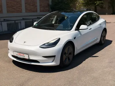 Gebraucht Tesla Model 3 Standard Range Plus 225 kW (306 PS) 2021 Weiß Limousine
