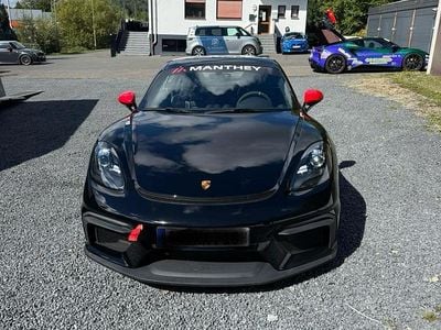 Porsche Cayman GT4