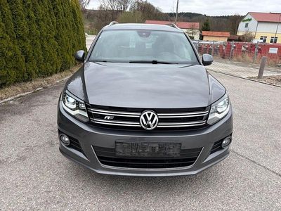 Gebraucht VW Tiguan Sportline 184 PS (135 kW) 2015 Grau SUV