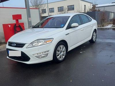 Usata Ford Mondeo Trend 140 CV (102 kW) 2013 Bianco Berlina