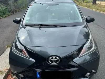 Gebraucht Toyota Aygo X-play 69 PS (50 kW) 2017 Grau Kleinwagen