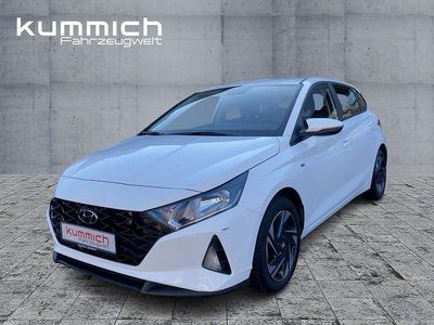 Gebraucht Hyundai i20 Intro Edition 101 PS (74 kW) 2021 Weiß Kleinwagen