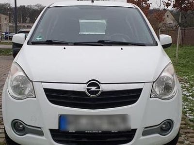Weiß Gebraucht 2014 Opel Agila Kleinwagen | 3.500 € (Fairer Preis)