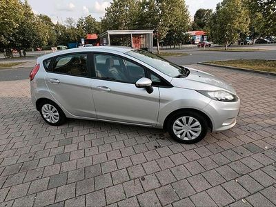 Silber Gebraucht 2009 Ford Fiesta Kleinwagen | 4.300 € (Teuer)