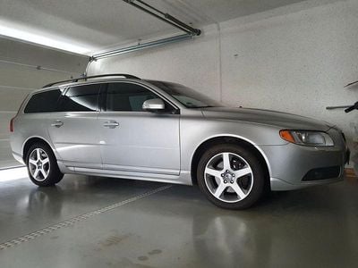 Second-hand Volvo V70 Summum 205 CP (150 kW) 2010 Argintiu Break