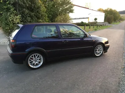 Usata VW Golf III GTI 115 CV (84 kW) 1996 Blu Berlina