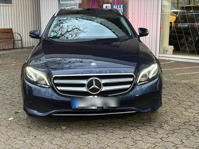 Usata Mercedes E220 194 CV (142 kW) 2017 Blu Station wagon