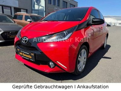 Usata Toyota Aygo X-play 69 CV (50 kW) 2017 Rosso Utilitaria