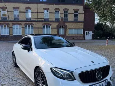 Gebraucht Mercedes E220 AMG line 194 PS (142 kW) 2017