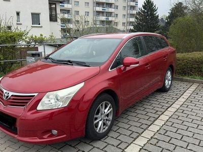 Gebraucht Toyota Avensis 147 PS (108 kW) 2010 Rot Kombi
