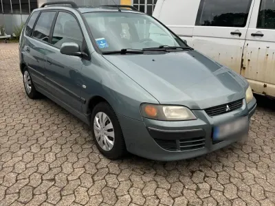 Gebraucht Mitsubishi Space Star 98 PS (72 kW) 2003 Grün Van / Kleinbus
