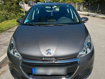 gebraucht Peugeot 208 2019, Benzin