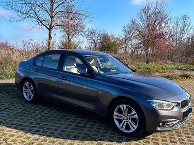 Second-hand BMW 320 Sport Line 190 CP (139 kW) 2017 Gri Berlinǎ