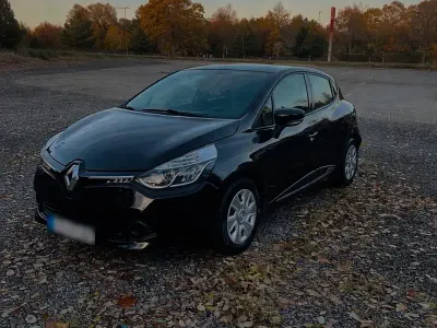 Gebraucht Renault Clio 70 PS (51 kW) 2015 Schwarz Kleinwagen