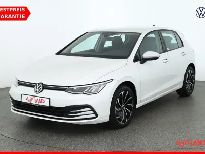 Gebraucht VW Golf VIII Life 131 PS (96 kW) 2020 Weiß Limousine