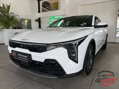 Neu Kia K4 150 PS (110 kW) 2026 Weiß Limousine
