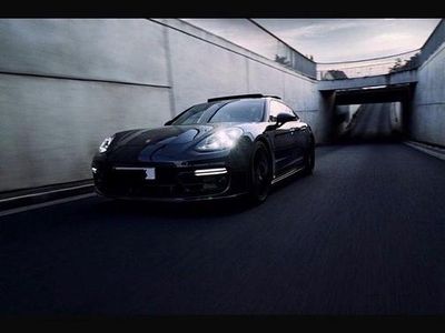 Second-hand Porsche Panamera Sport Turismo 560 CP (411 kW) 2022 Negru Break
