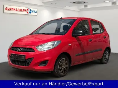 Gebraucht Hyundai i10 69 PS (50 kW) 2013 Electric red Kleinwagen