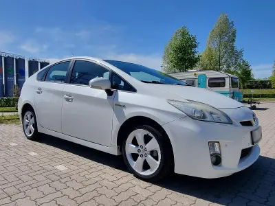 Brugt Toyota Prius Life 136 HK (100 kW) 2011 Hvid Sedan