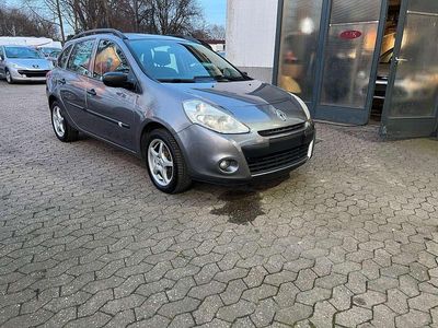 Grau Gebraucht 2010 Renault Clio GrandTour Expression Kombi | 2.480 € (Fairer Preis)