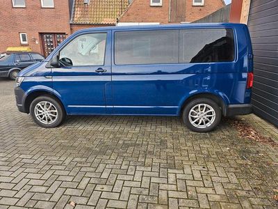 Blau Gebraucht 2019 VW Transporter Van | 19.900 € (Etwas zu teuer)
