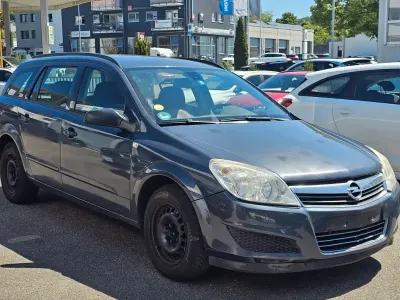 Gebraucht Opel Astra Edition 116 PS (85 kW) 2009 Grau Limousine